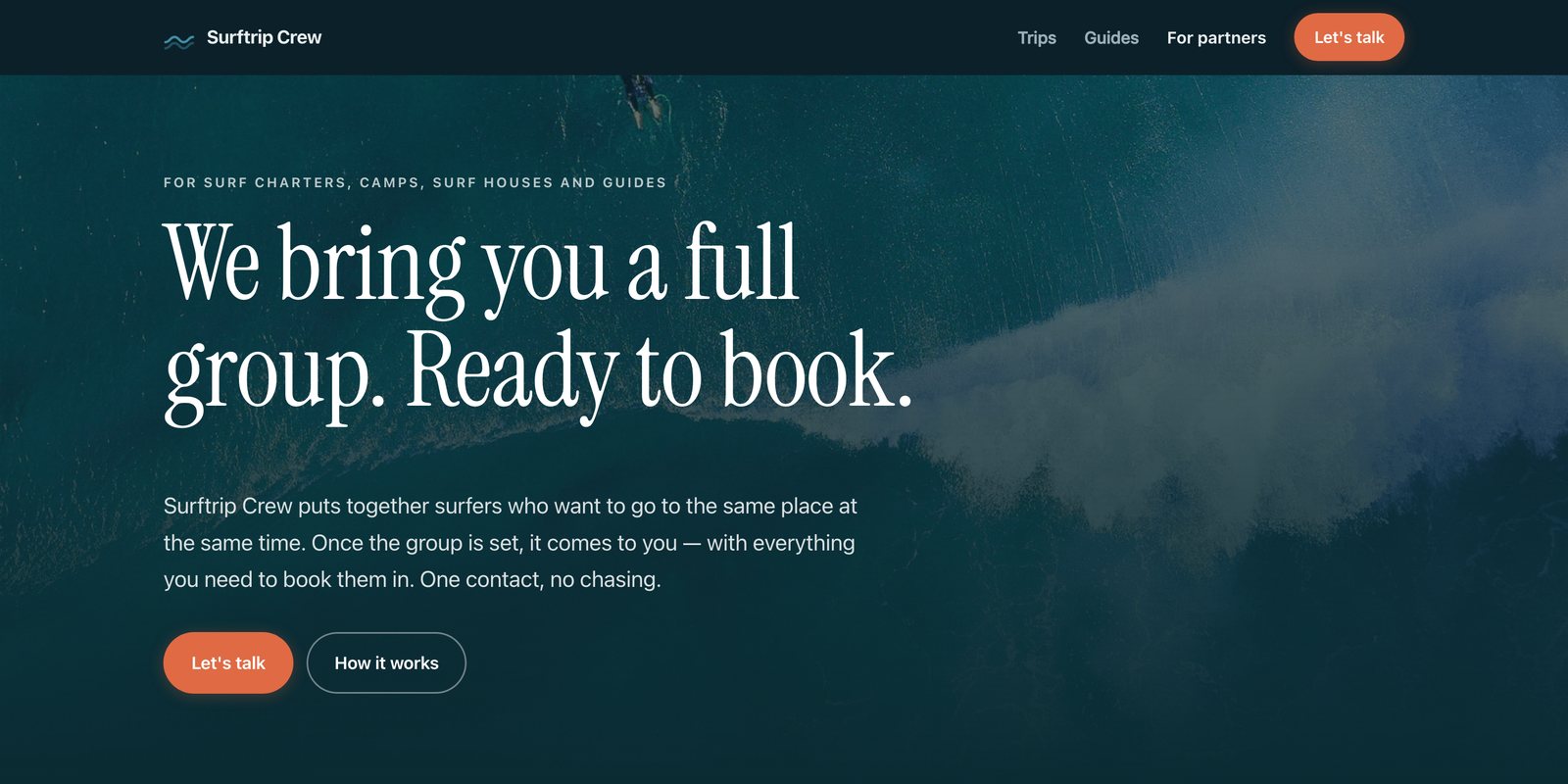 Partnerseite von surftripcrew.com: „We bring you a full group. Ready to book.“